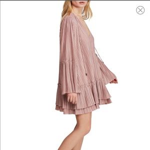 NWT ‘can’t help it’ mini dress